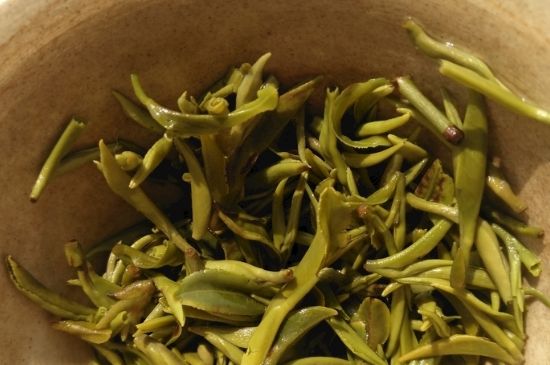 干吃茶葉致癌嗎，長期吃干茶葉的危害