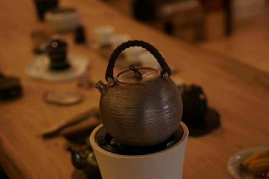 蒸茶和煮茶還有泡茶有什么區(qū)別，泡茶煮茶蒸茶哪個(gè)好喝？