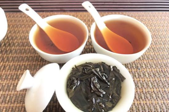 大紅袍第一泡要倒掉嗎，洗茶水需倒掉但第一泡出湯
