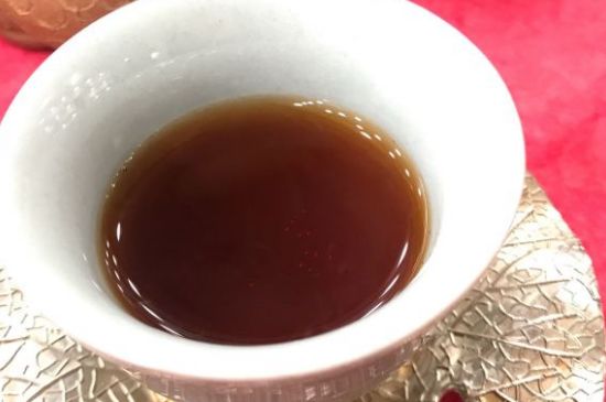 黑茶調(diào)理婦科病，女人喝黑茶好處太多了！
