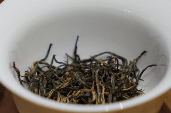 怎樣鑒別金駿眉的好壞，金駿眉紅茶的鑒別方法