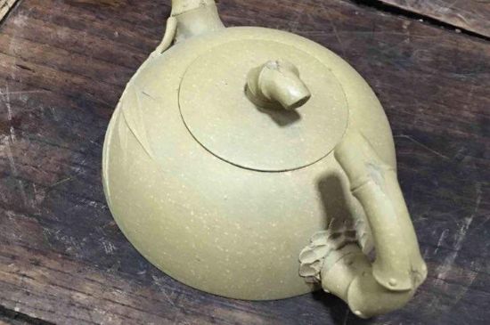 本山綠泥紫砂壺小黑點(diǎn)多嗎，真正本山綠泥會吐黑嗎？