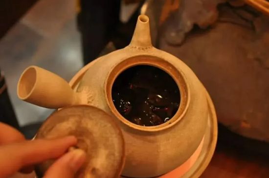 陶壺煮水的危害，粗陶壺燒水有毒嗎？