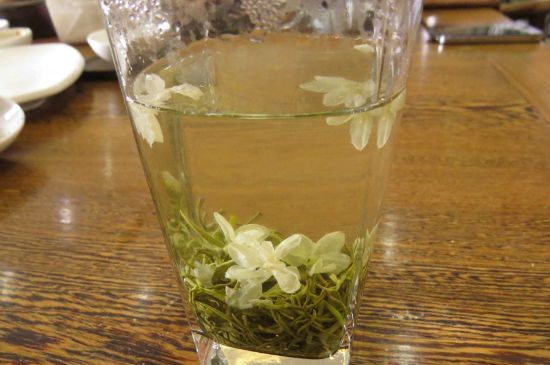 茉莉茶葉的功效與禁忌，什么人不適合喝茉莉花茶？