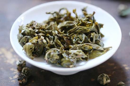 茉莉龍珠泡開后為什么都是梗，茉莉龍珠泡開后什么樣？
