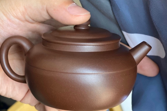 新買的紫砂壺為什么會裂，真的紫砂壺是不是很容易開裂？