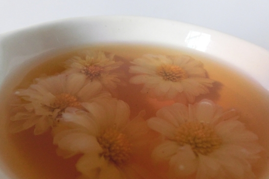 喝菊花茶有什么效果，女人長期喝菊花茶好嗎？