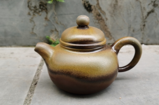 廣西欽州坭興陶可以泡多種茶嗎，坭興陶是一壺一茶嗎?