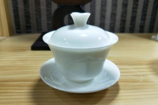 常見的七大材質(zhì)的茶具優(yōu)缺點(diǎn)，用什么材質(zhì)的茶具泡茶最好？