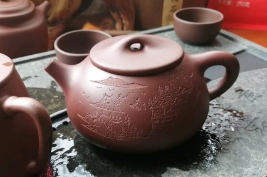 紫砂開壺和不開壺的區(qū)別，<a href=http://www.kbo12.com/chaju/zisha/ target=_blank class=infotextkey>紫砂壺開壺</a>的正確方法及開壺建議