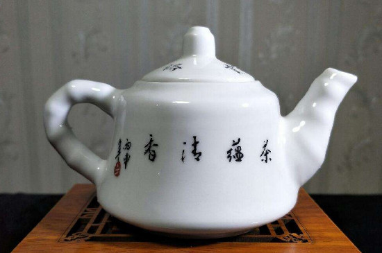 瓷壺適合泡什么茶，瓷器茶具喝什么茶好