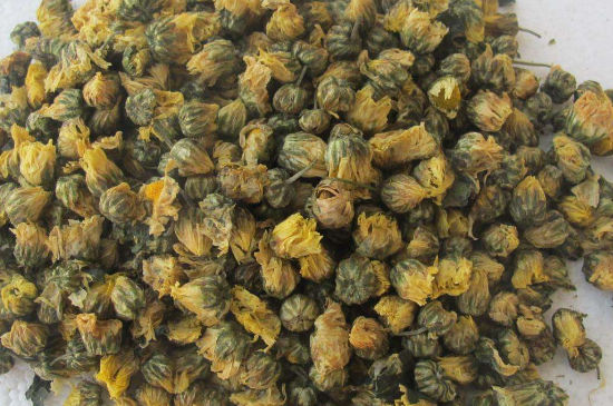 菊花茶大朵小朵有什么區(qū)別，菊花喝大朵還是小朵？