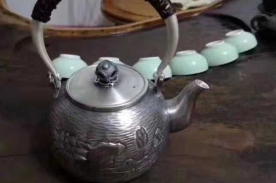 常見的七大材質(zhì)的茶具優(yōu)缺點(diǎn)，用什么材質(zhì)的茶具泡茶最好？