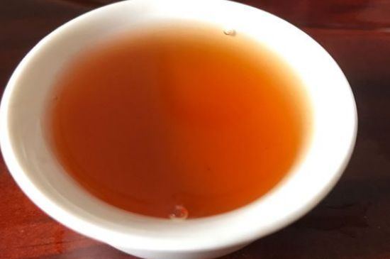 正山小種喝起來苦澀有點酸對嗎，正山小種發(fā)酸有害嗎