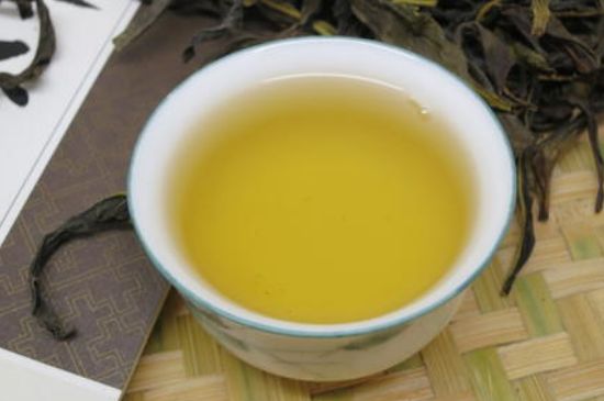 烏崠鴨屎香屬于哪類茶，鳳凰鴨屎香是紅茶還是綠茶？