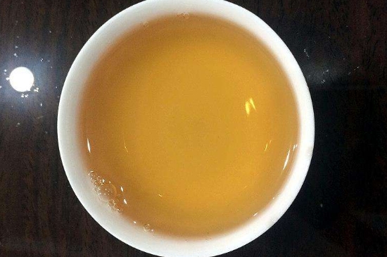 白茶三年為藥七年為寶的原理，為什么說一年茶三年藥七年寶？