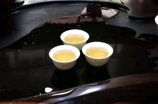 蜜蘭香好還是鴨屎香好，鳳凰單叢茶蜜蘭香和鴨屎香特點(diǎn)有哪些？