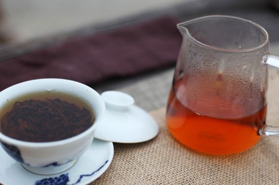 紅茶有6年了還能喝不，過(guò)期紅茶未必不能喝！