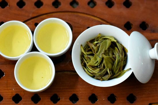 烏崠鴨屎香屬于哪類茶，鳳凰鴨屎香是紅茶還是綠茶？