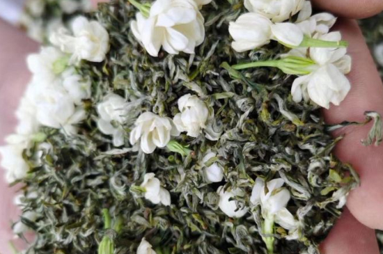 什么茶葉喝起來超級香，什么茶泡出來滿屋濃香?