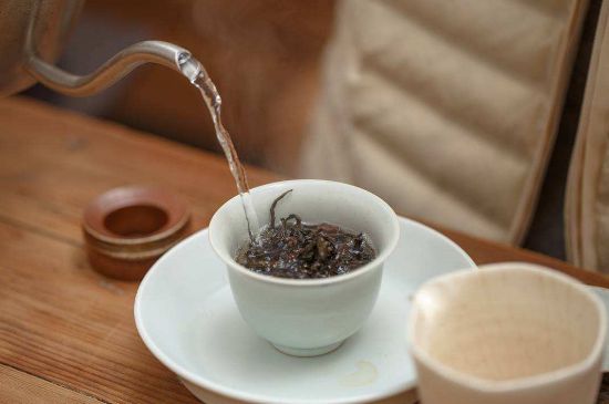 為什么喝巖茶看不起別的茶，喝巖茶的看不上所有茶類？